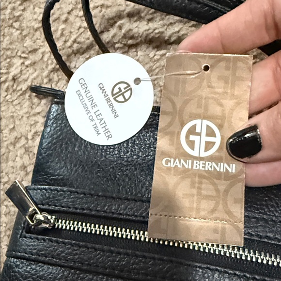 Giani Bernini Black Pebbled Leather Crossbody Pouch - Picture 5 of 6